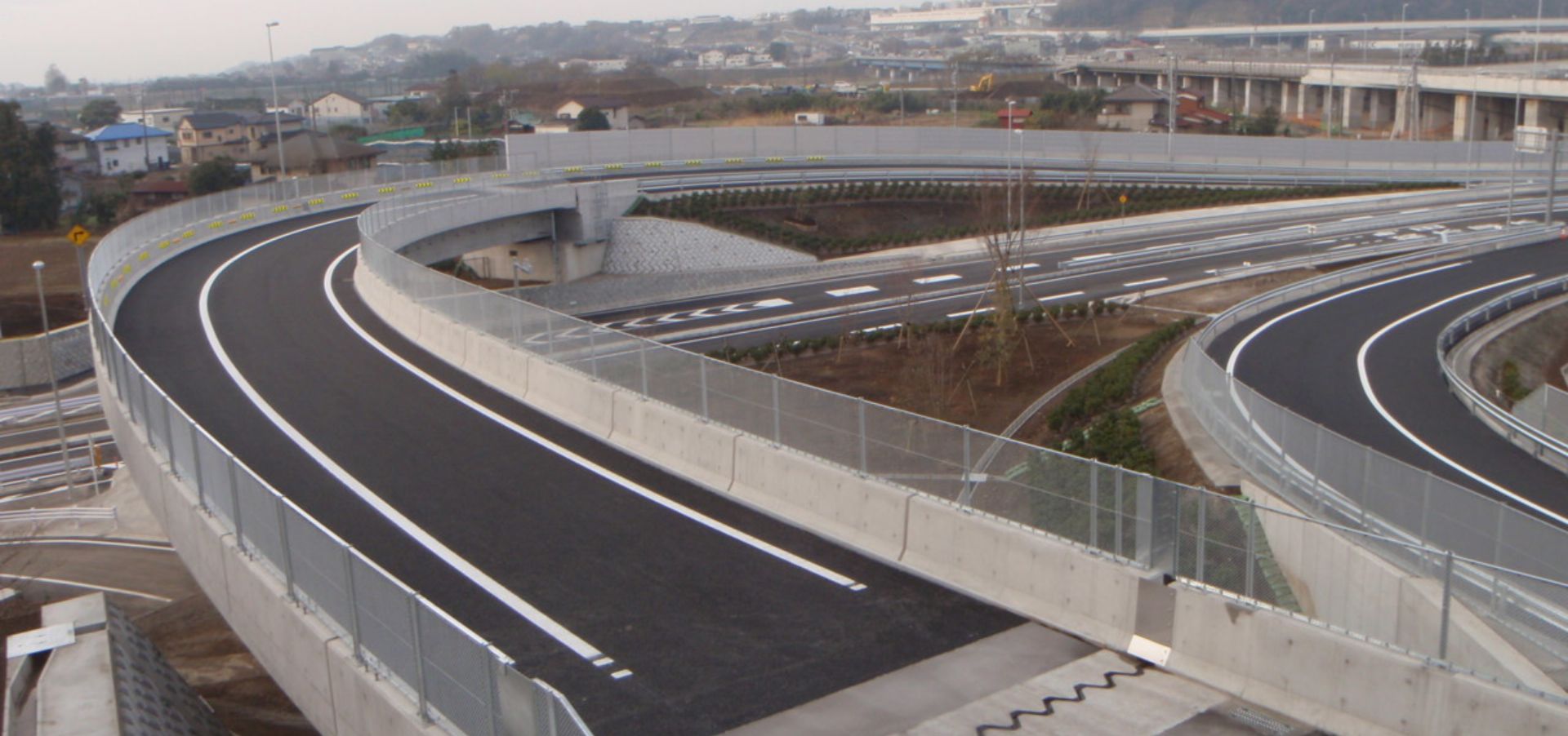 さがみ縦貫相模原IC当麻地区道路改良工事