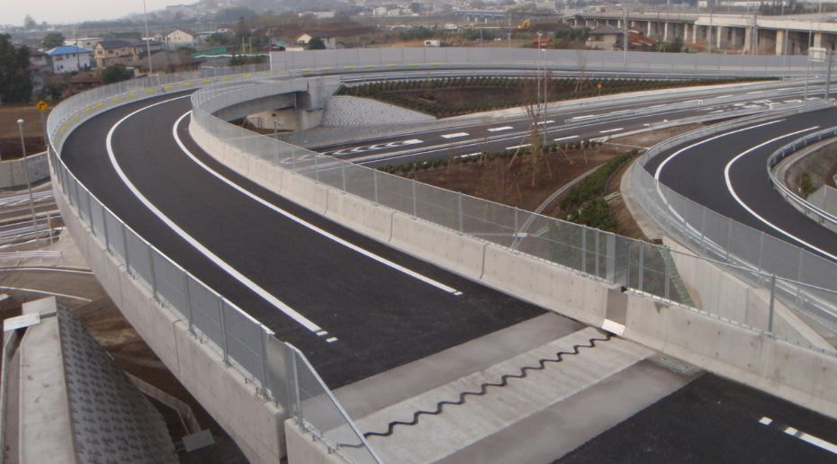 さがみ縦貫相模原IC当麻地区道路改良工事