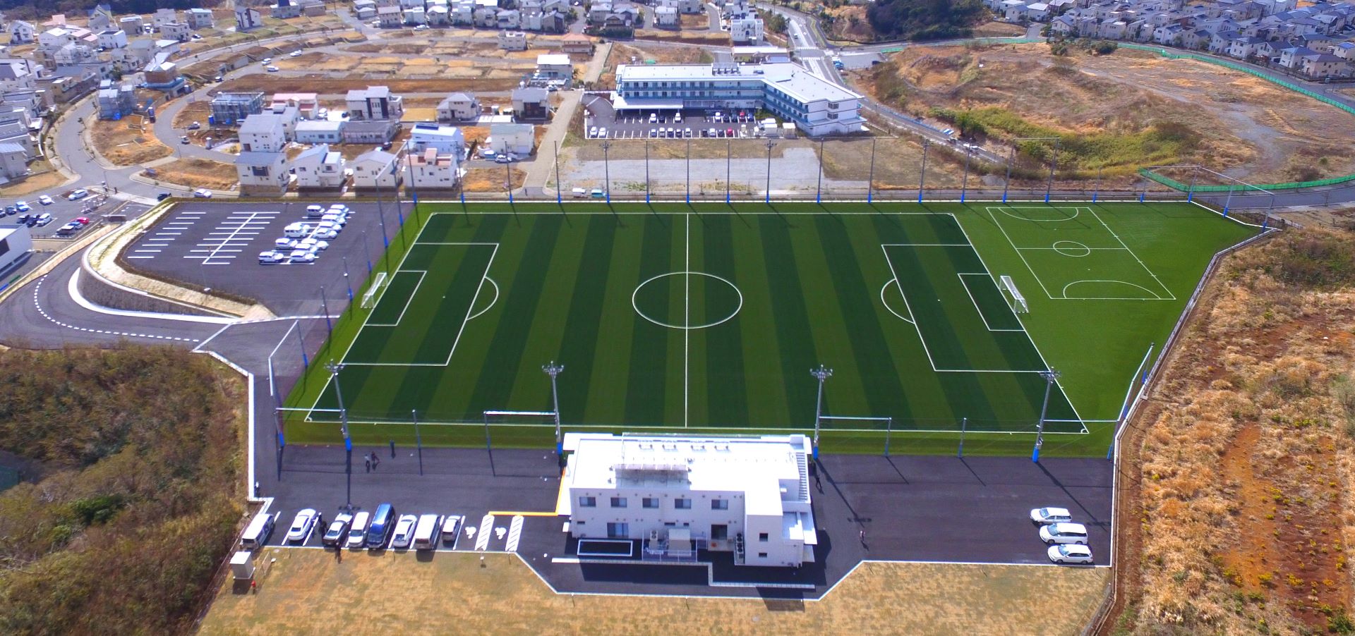 三浦学苑高等学校サッカーグラウンド管理棟（新築工事）