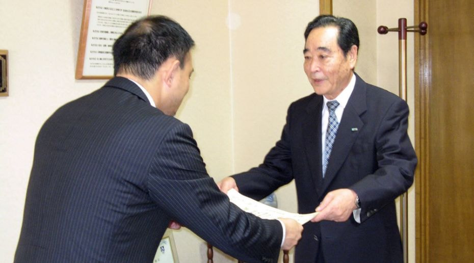 100周年事業ザビエル高校改修工事に対して中曽根弘文外務大臣より感謝状の授与